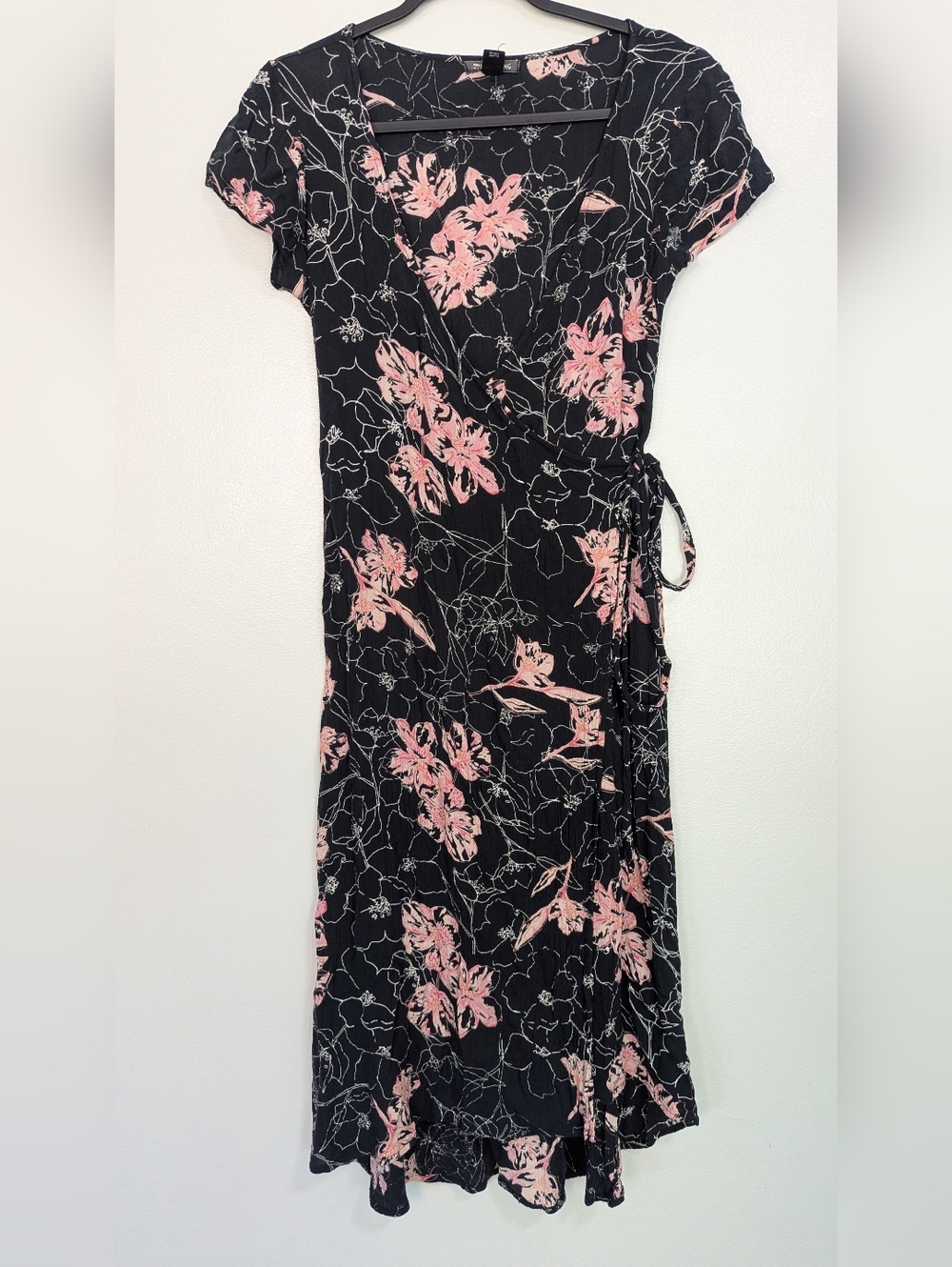Billabong Black Pink Floral Tropical Print Short Sleeve Wrap Dress Medium